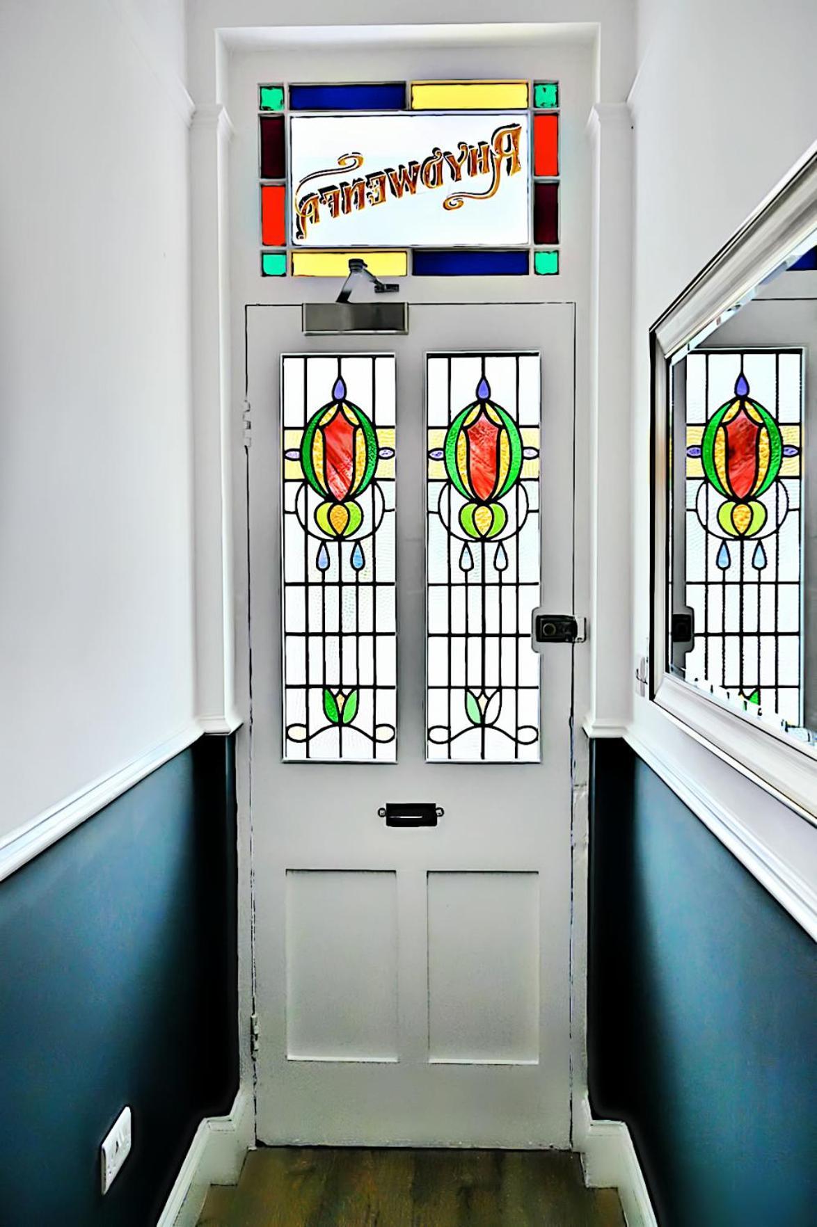 Porthmadog, Sleeps 11, 5 Bedrooms, 5 Bathrooms, Mountain Views Eksteriør billede