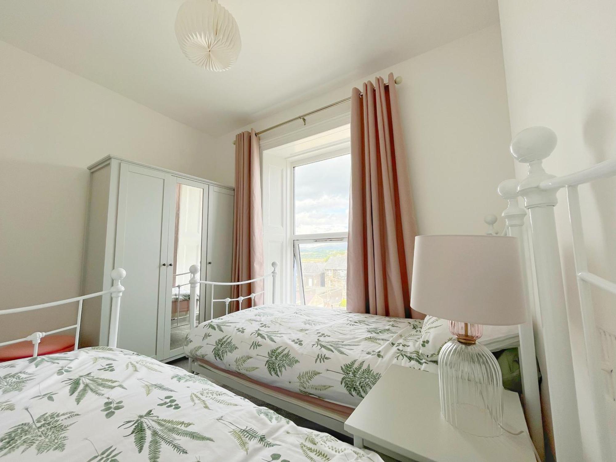 Porthmadog, Sleeps 11, 5 Bedrooms, 5 Bathrooms, Mountain Views Eksteriør billede