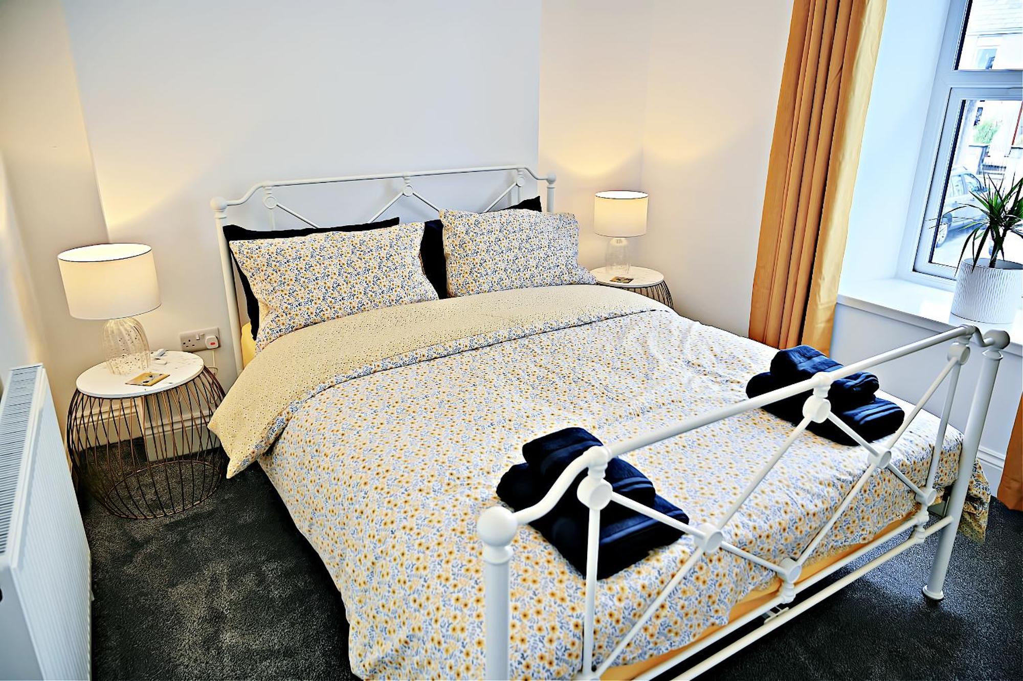 Porthmadog, Sleeps 11, 5 Bedrooms, 5 Bathrooms, Mountain Views Eksteriør billede